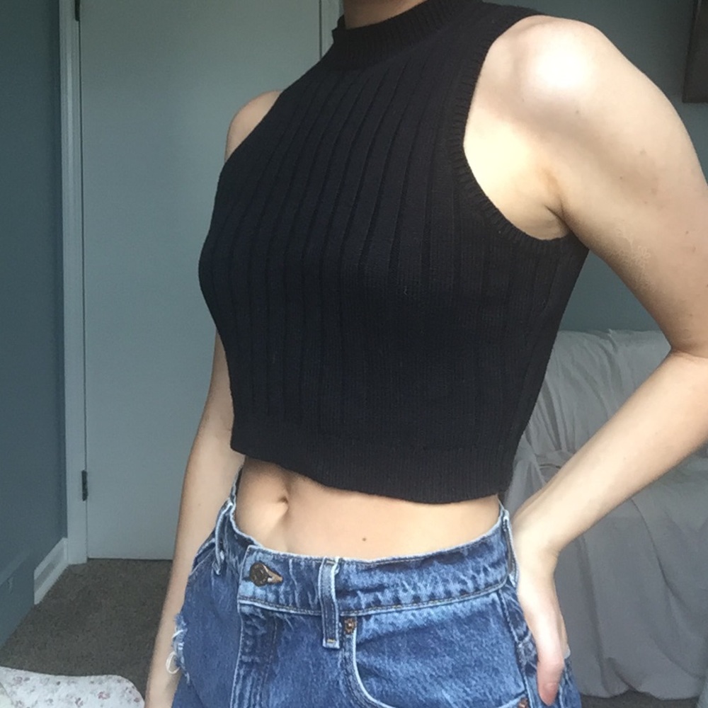 cropped knit halterneck tank